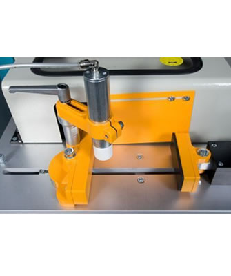Masina de frezat montanti cu schimbare rapida