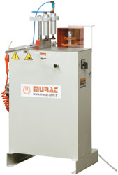 MASINA DE FREZAT MONTANT MURAT